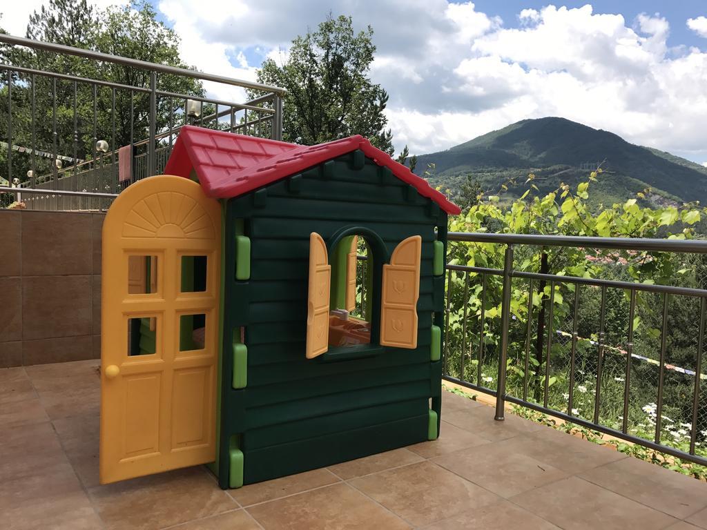 Mala Planina Guest House Iskrets Exterior photo